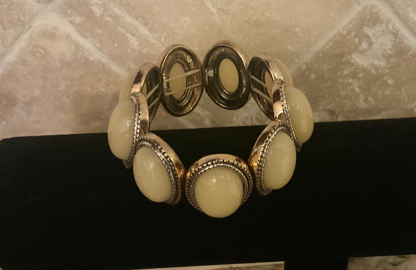 Vintage Ivory Oval Stone Stretch Bracelet