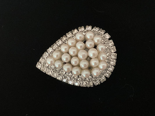 Vintage Rhinestone Silvertone Teardrop Pearl Brooch