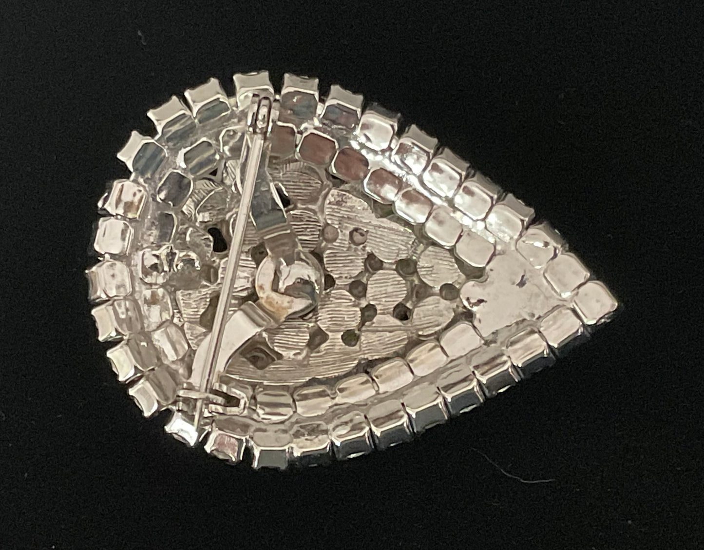 Vintage Rhinestone Silvertone Teardrop Pearl Brooch