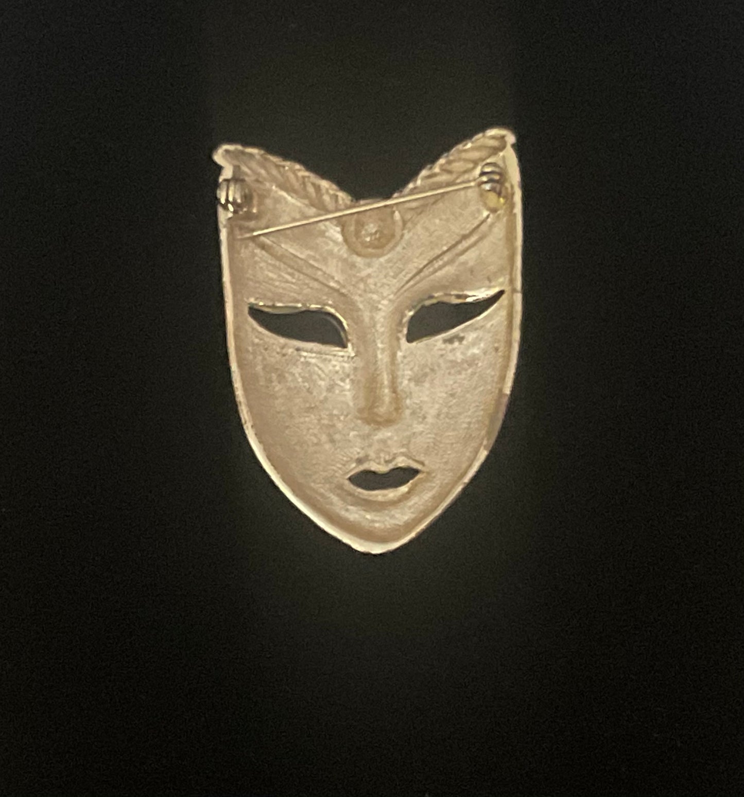 1980s Mardi Gras Opera Goldtone Mask Brooch