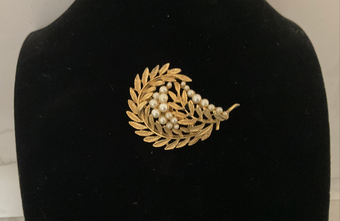 Vintage Gold Seed Pearl Leaf Brooch