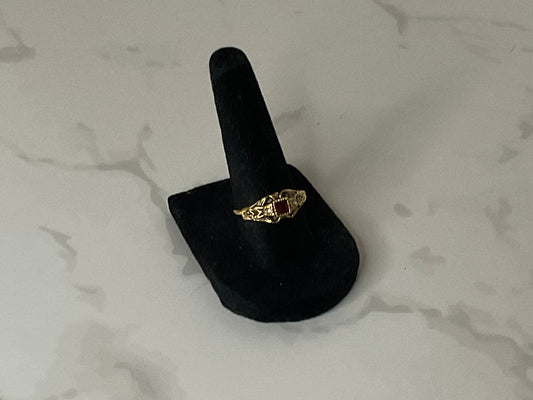 1990s Avon Treasured Memories Goldtone & Ruby Ring