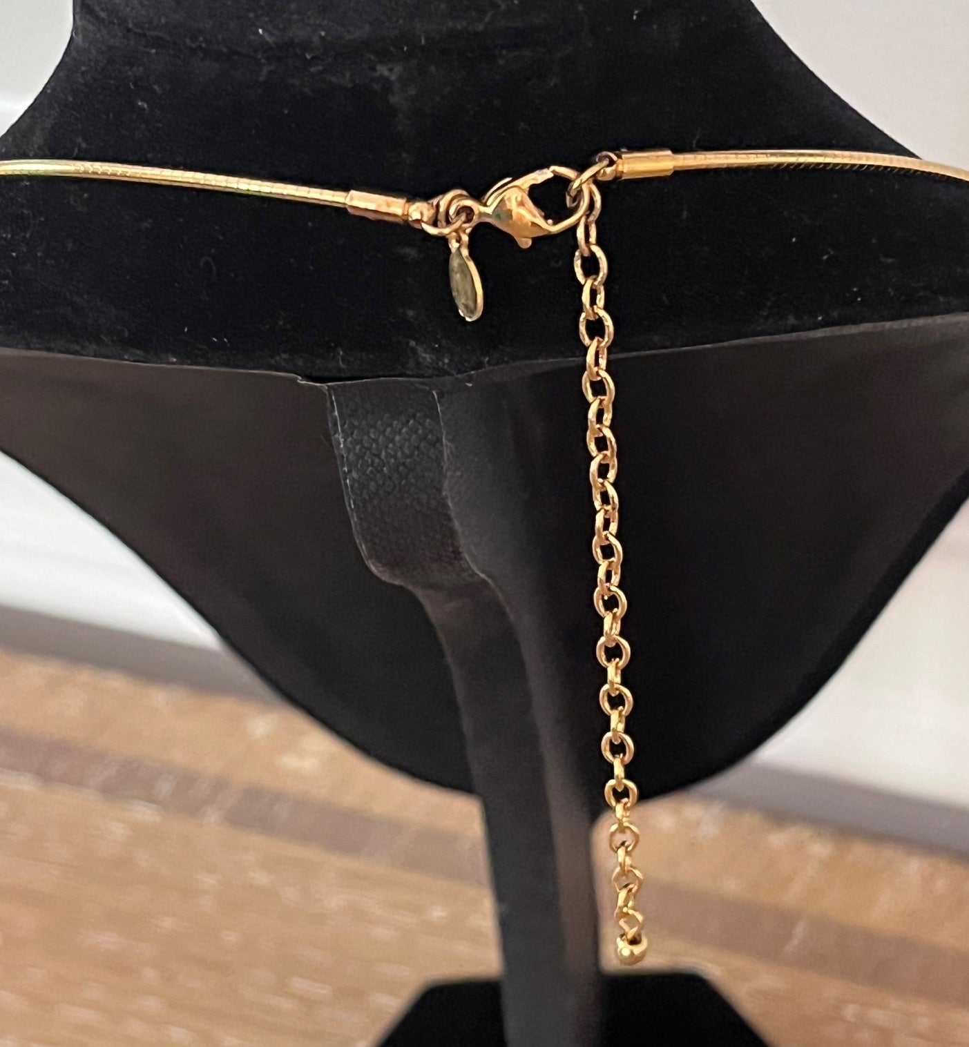 Vintage Joan Rivers Pink Gem Choker Gold Tone Wire Necklace